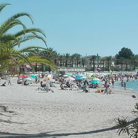 Grand Climatise En Bord De Avec Parking Securise *