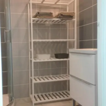 Apartment Grand Climatise En Bord De Avec Parking Securise Golfe-Juan